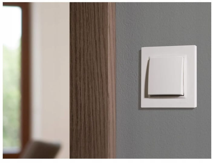 Simon 10 łącznik podwójny świecznikowy 10AX biały, moduł 02